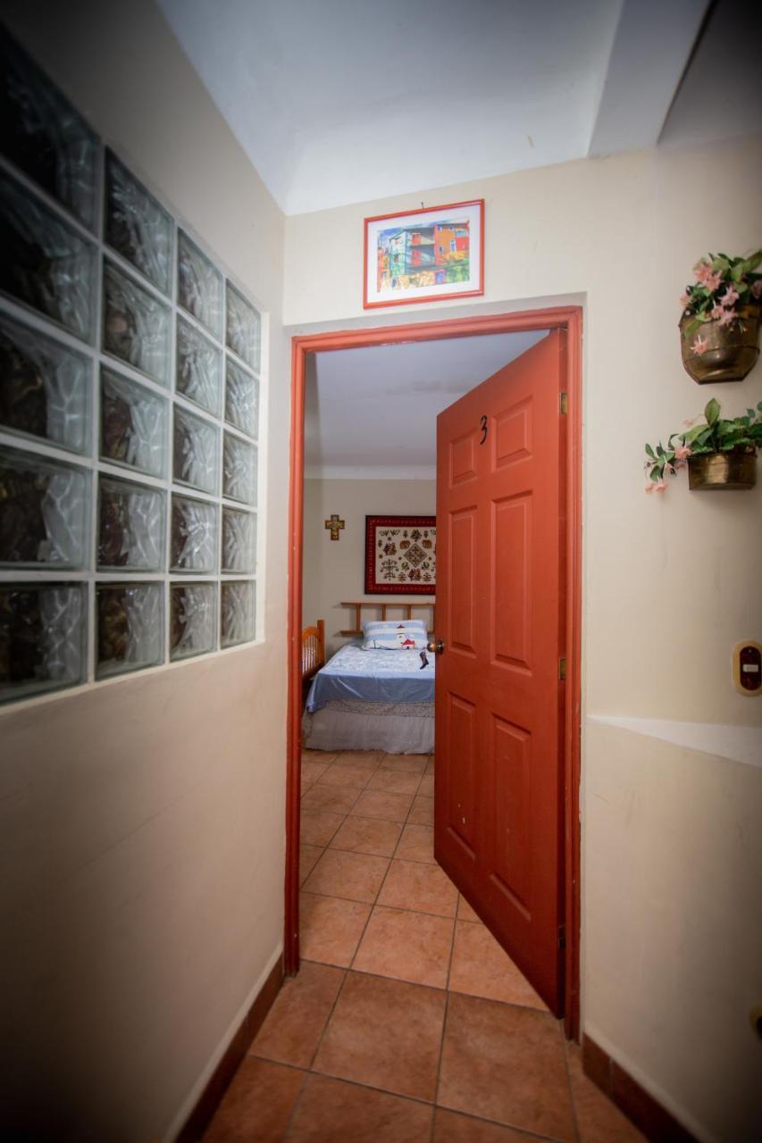 Santa Maria Del Lago Guest House San Pedro La Laguna Bagian luar foto