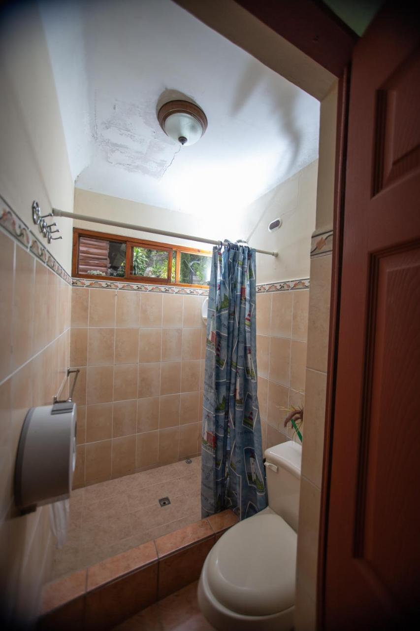 Santa Maria Del Lago Guest House San Pedro La Laguna Bagian luar foto