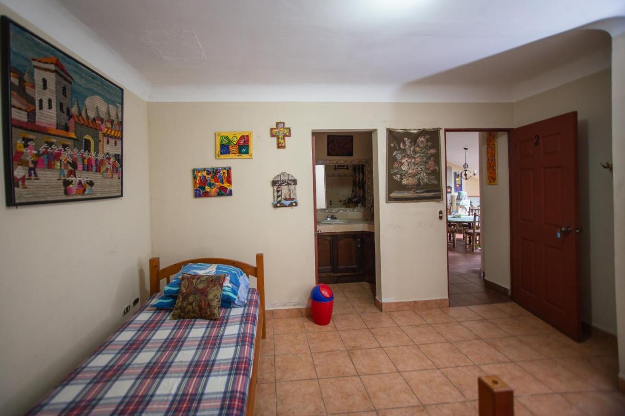 Santa Maria Del Lago Guest House San Pedro La Laguna Bagian luar foto