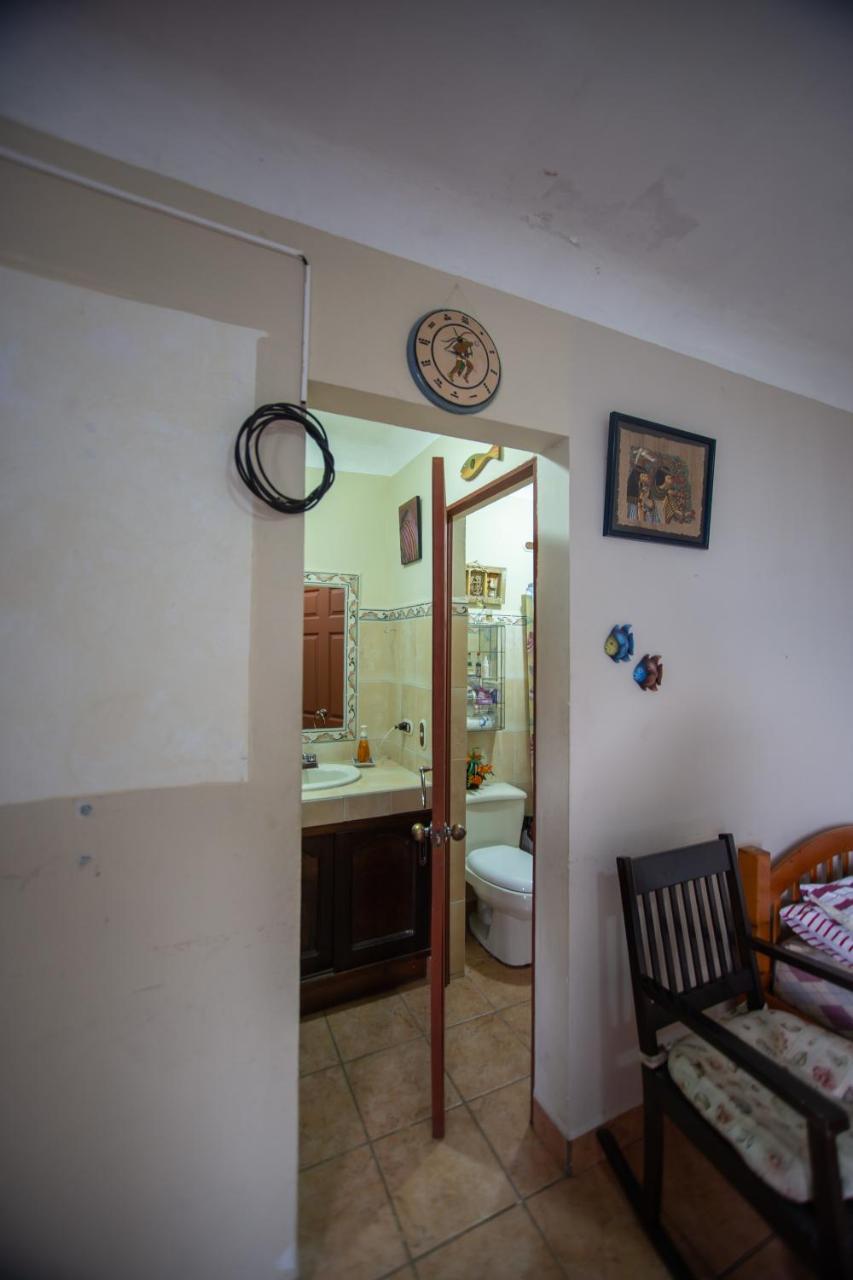 Santa Maria Del Lago Guest House San Pedro La Laguna Bagian luar foto