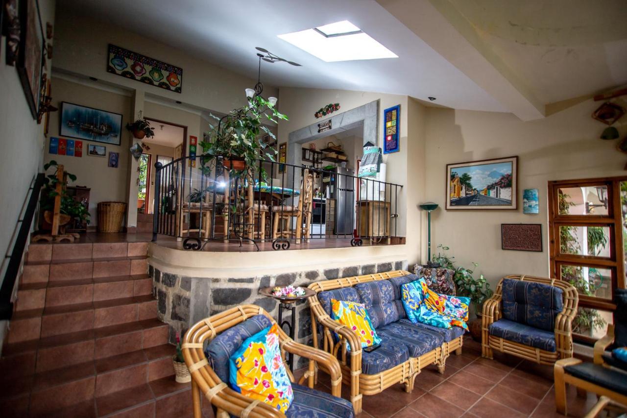 Santa Maria Del Lago Guest House San Pedro La Laguna Bagian luar foto